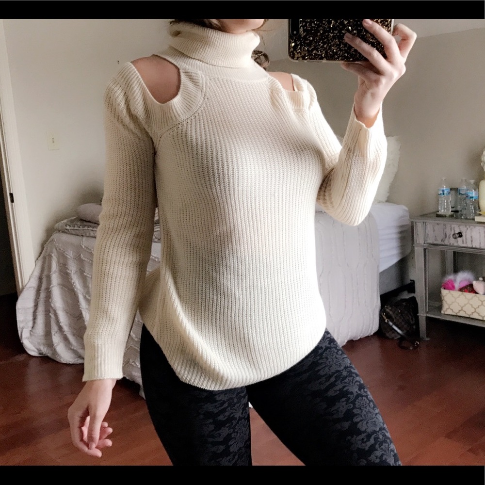 Kendall & Kylie sweater